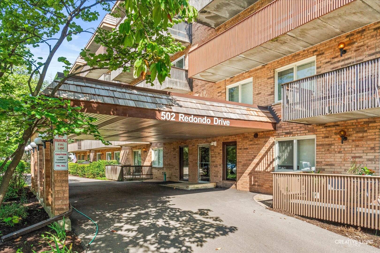 502 Redondo DR #208, Downers Grove, IL 60516