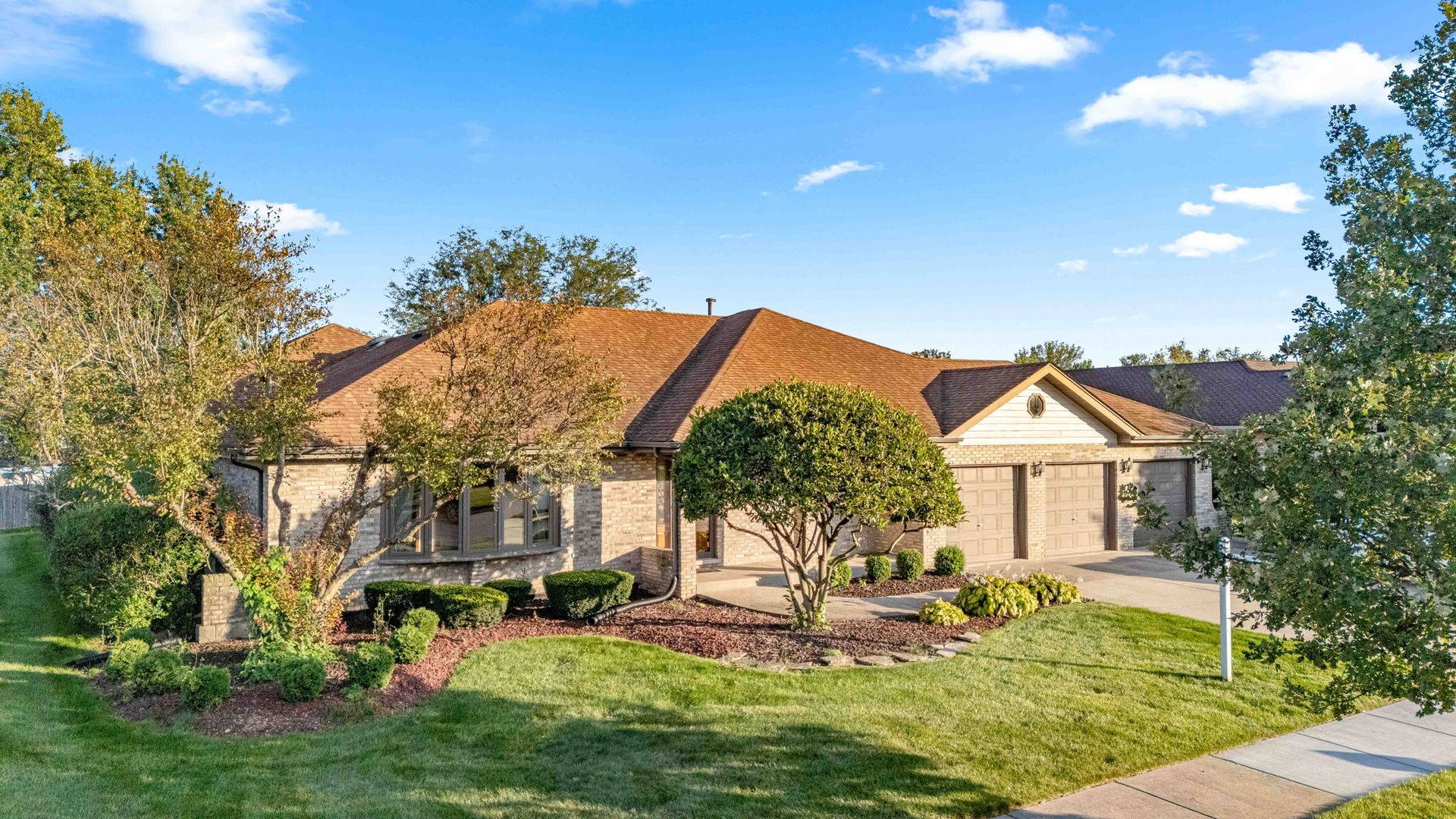 10241 Royal CT, Mokena, IL 60448