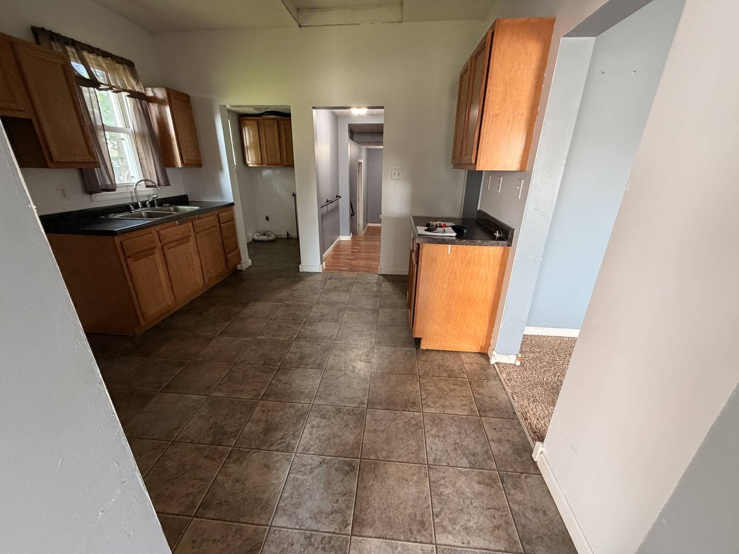 156 S Elm ST, El Paso, IL 61738