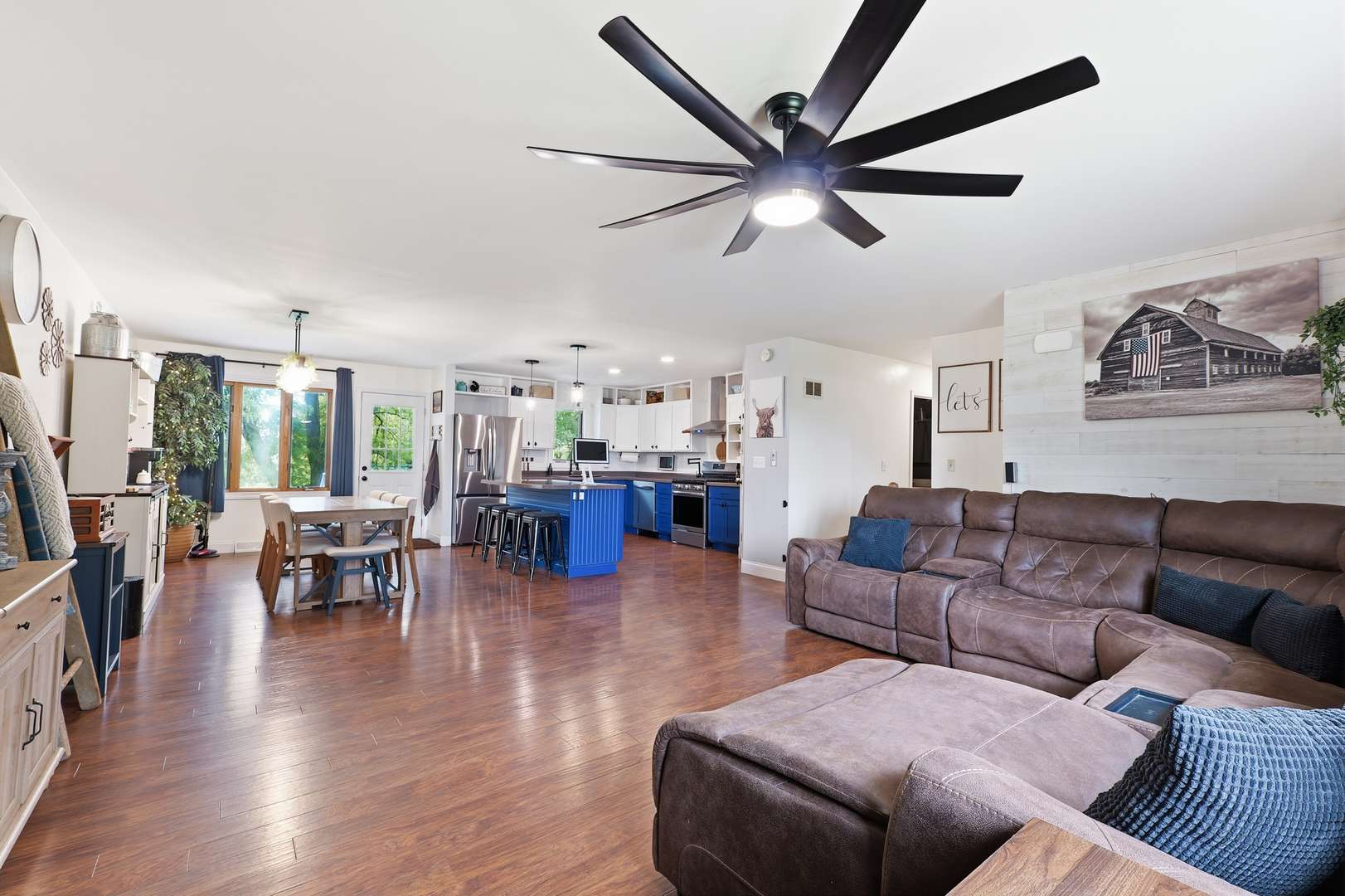 8065 Ashley RD, Morris, IL 60450