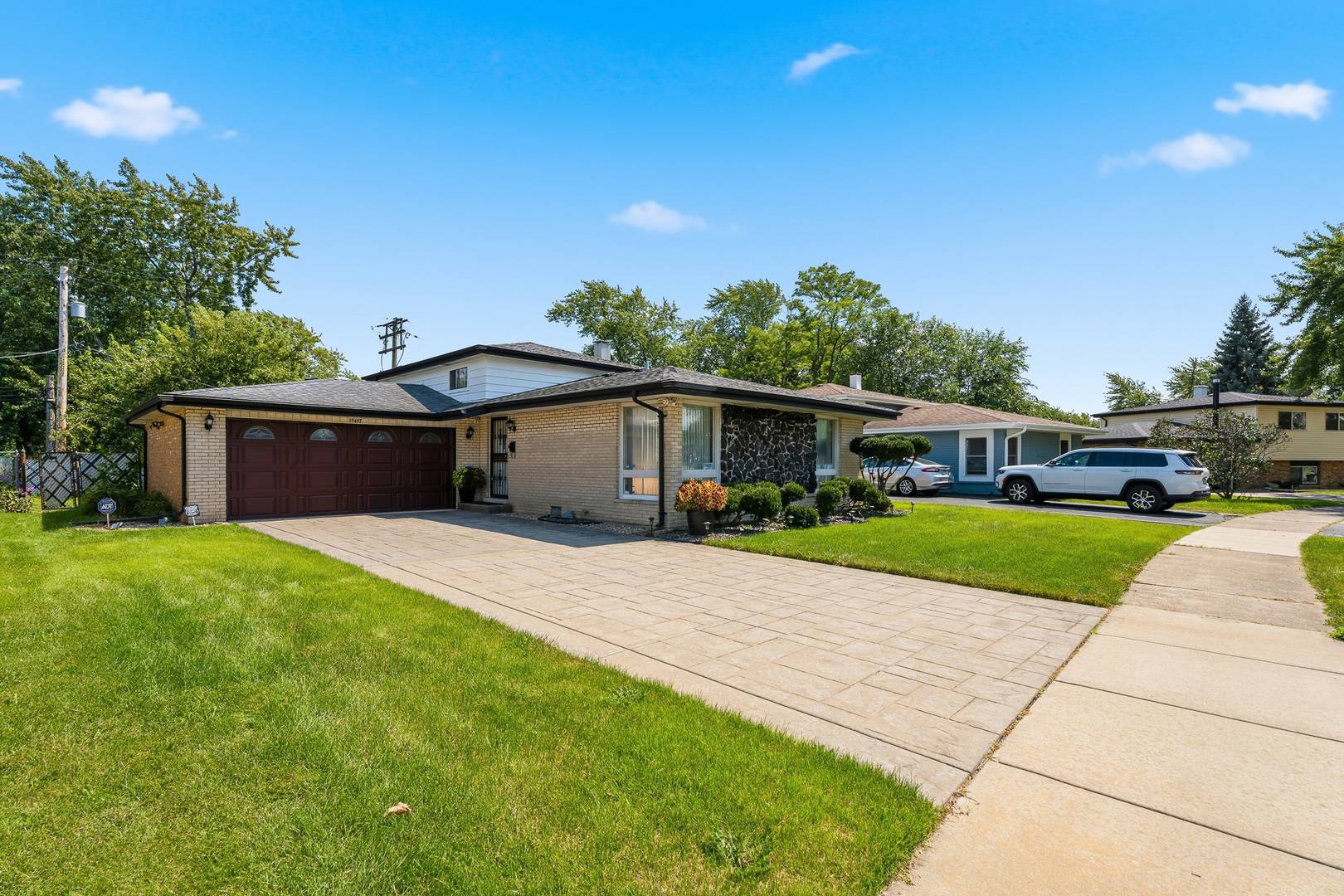 15457 Diekman CT, Dolton, IL 60419