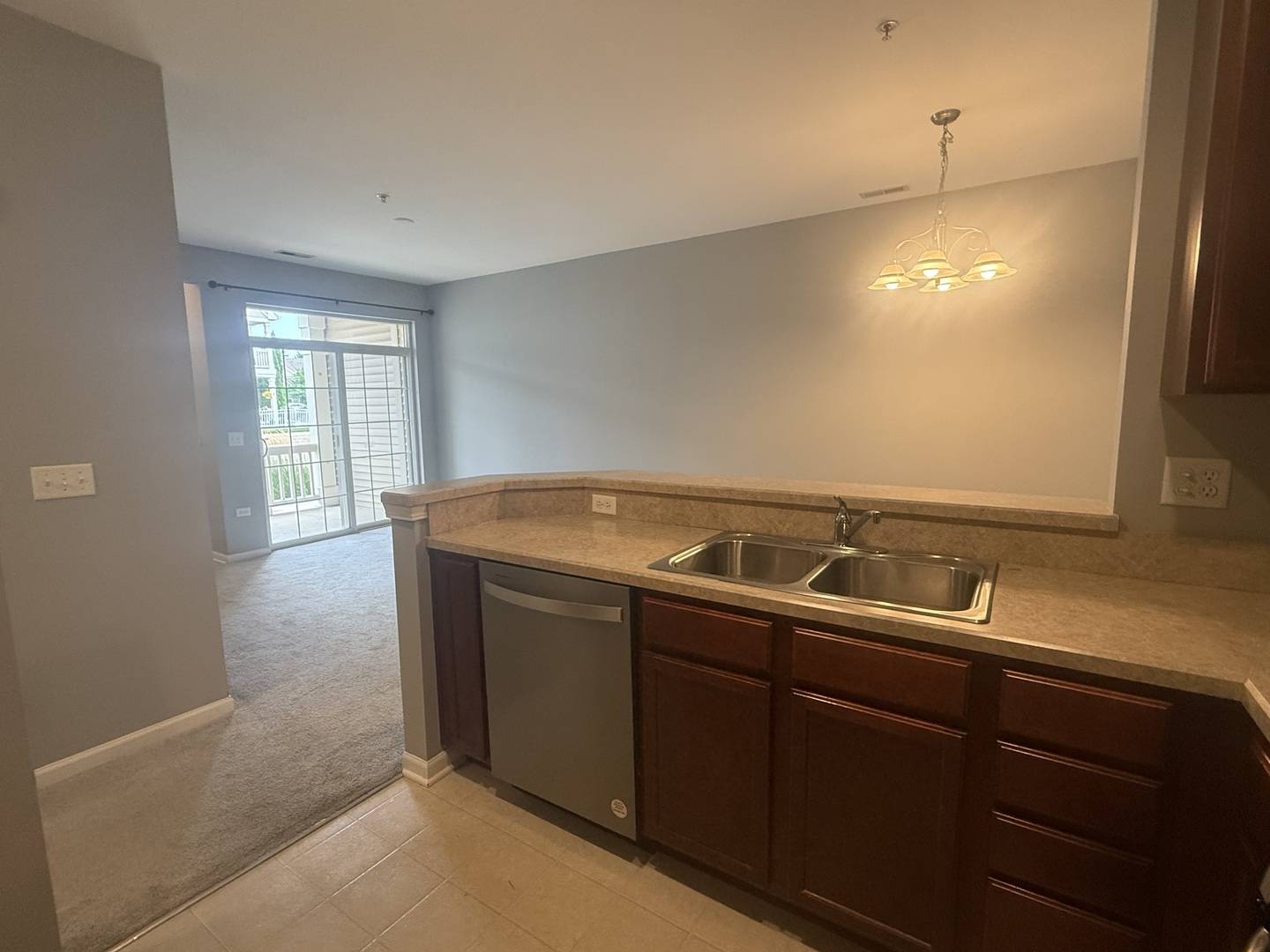 2250 Aurora DR #3, Pingree Grove, IL 60140