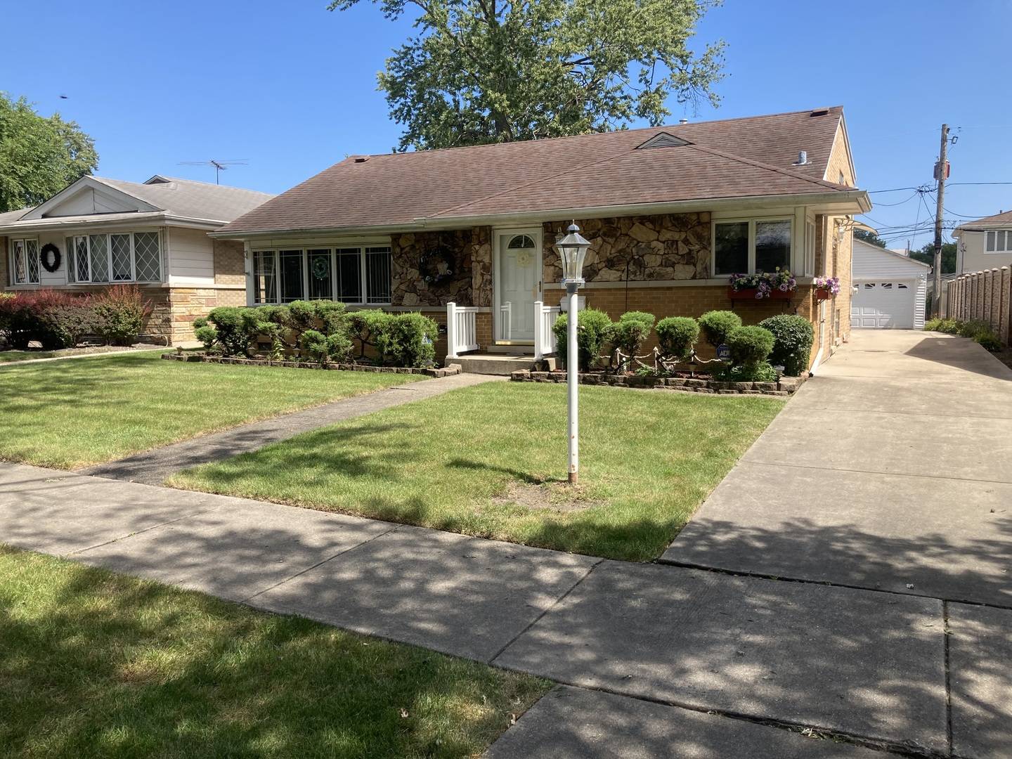 8719 N Oriole AVE, Niles, IL 60714