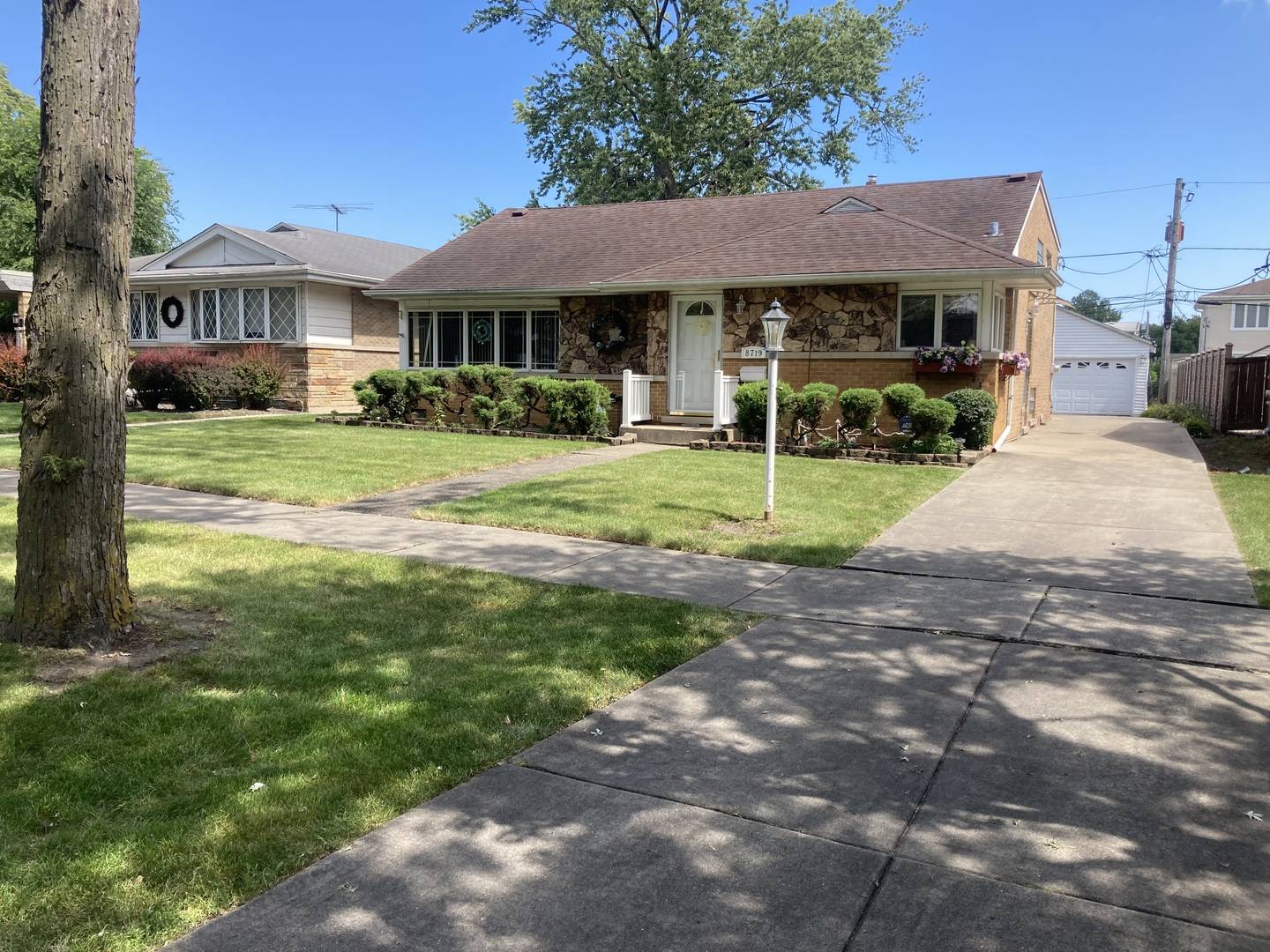 8719 N Oriole AVE, Niles, IL 60714