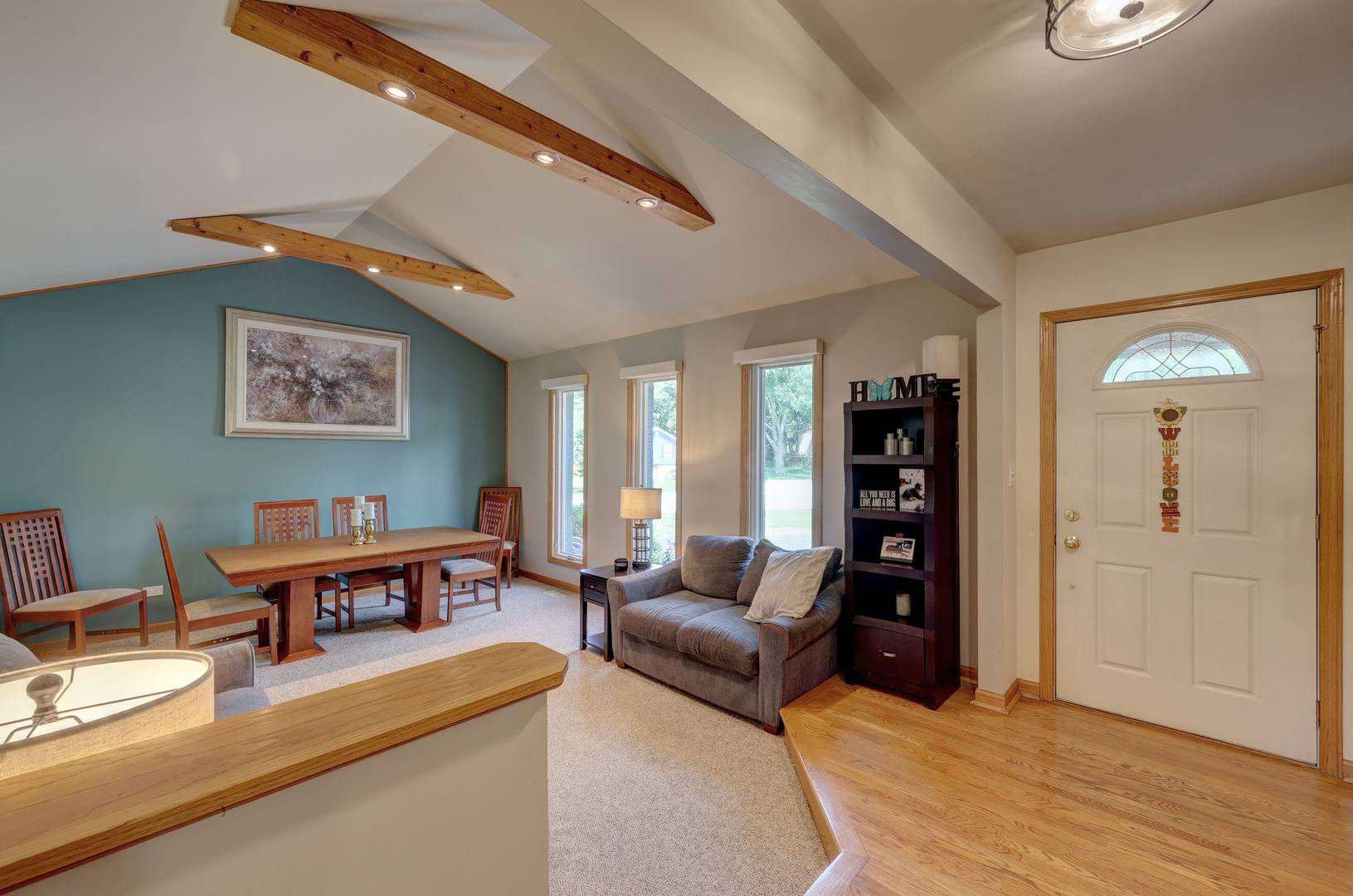 27W719 Sycamore ST, West Chicago, IL 60185