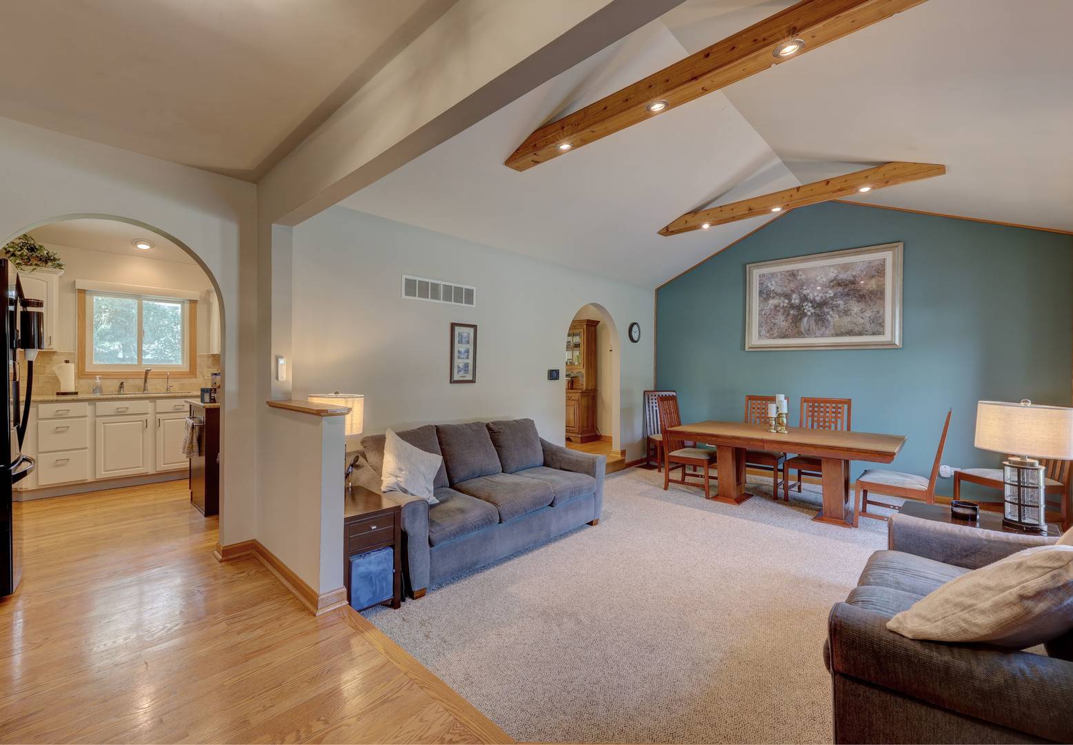 27W719 Sycamore ST, West Chicago, IL 60185