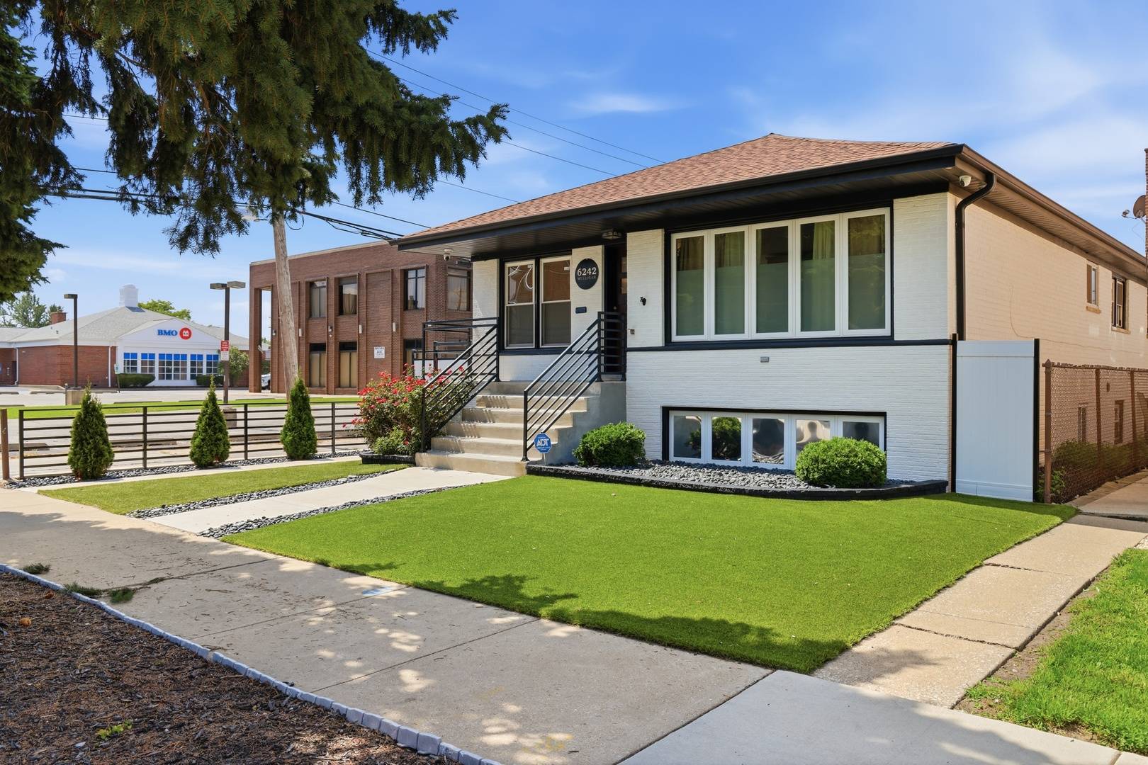 6242 S Mulligan AVE, Chicago, IL 60638