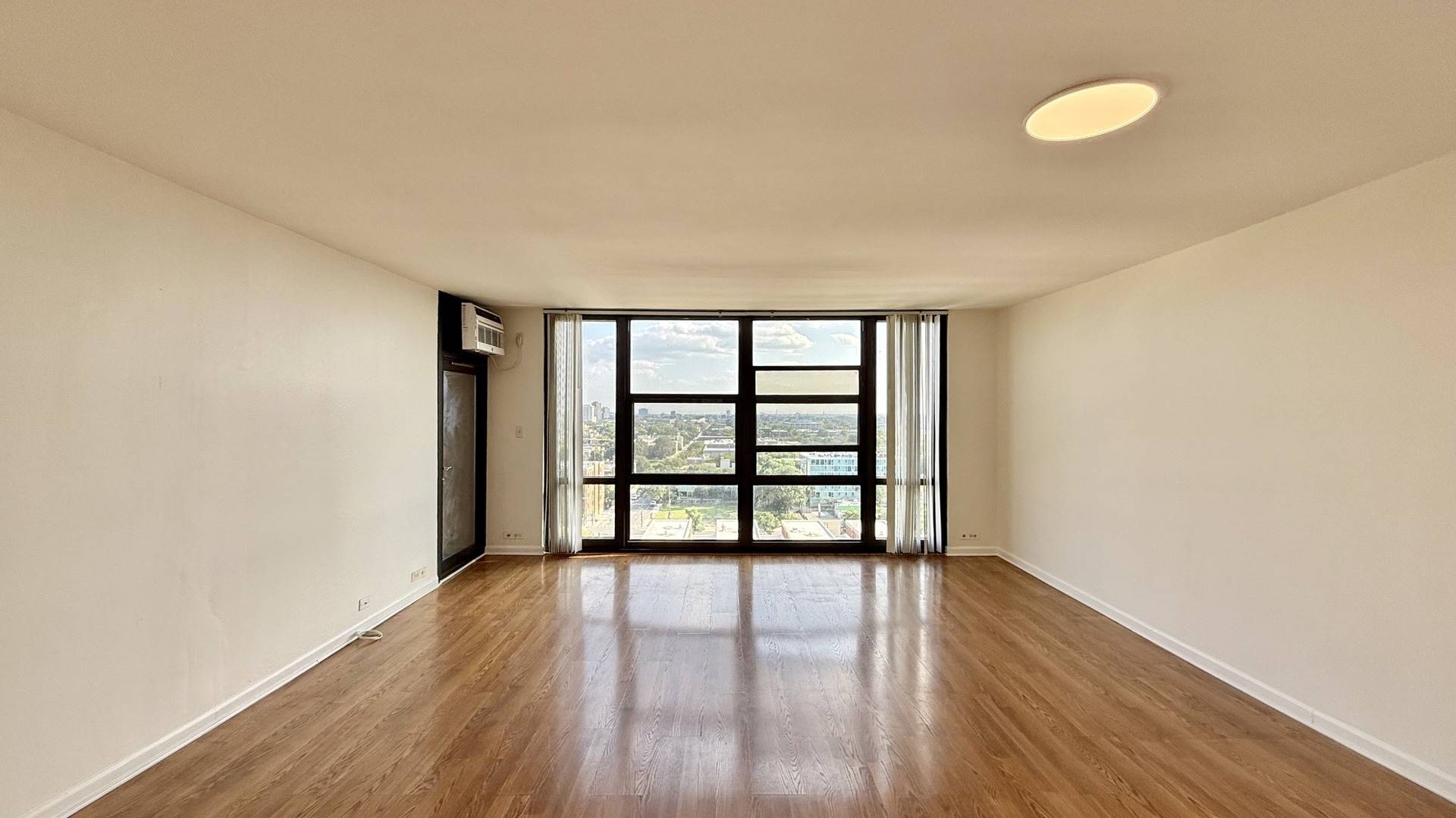 3001 S Michigan AVE #1303, Chicago, IL 60616