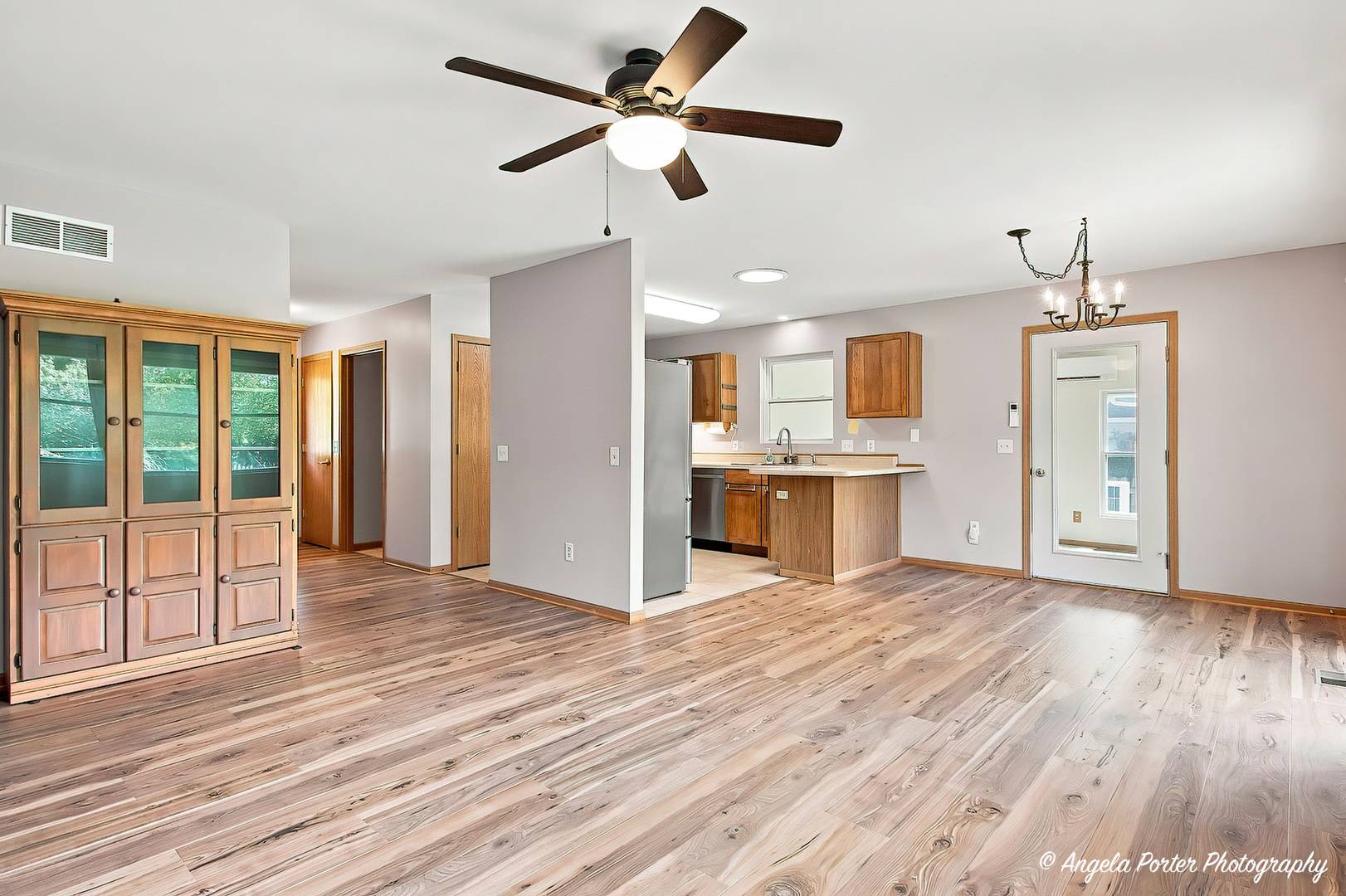 419 Wimbleton TRL, Mchenry, IL 60050