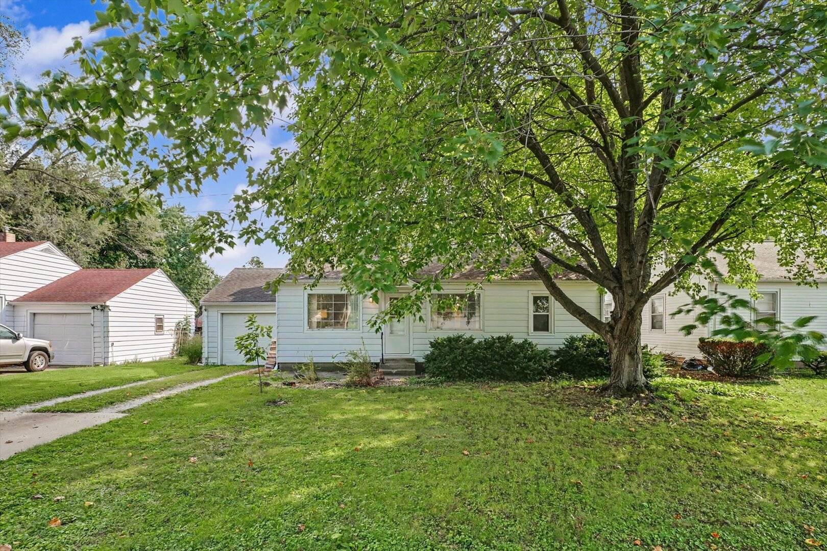 815 Balboa RD, Champaign, IL 61820