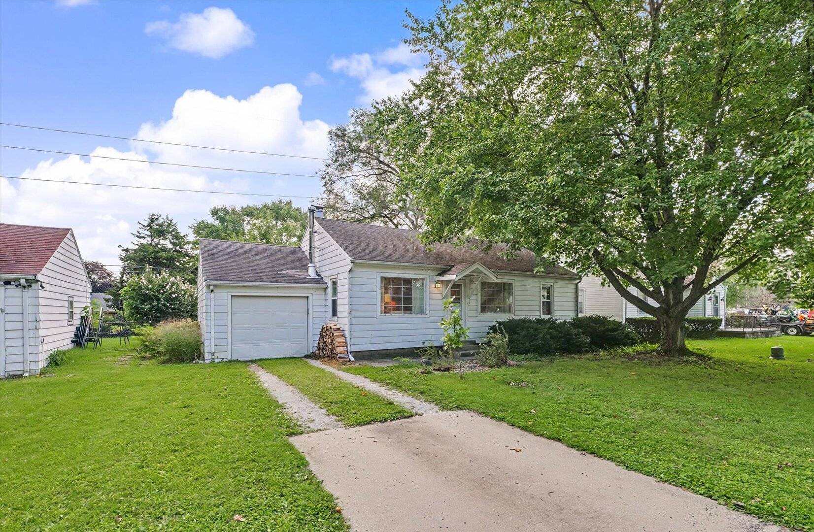 815 Balboa RD, Champaign, IL 61820