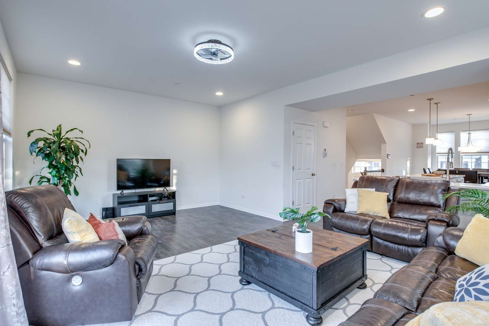 4477 Monroe CT, Naperville, IL 60564
