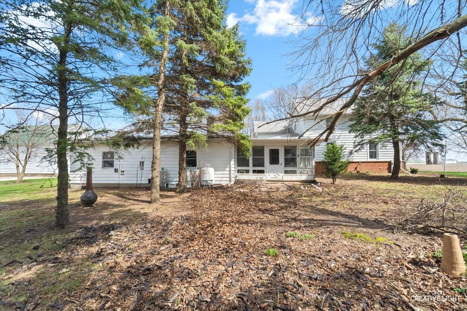 15555 McGirr RD, Hinckley, IL 60520