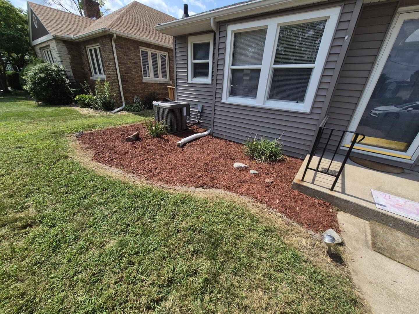2411 29 ST, Moline, IL 61265