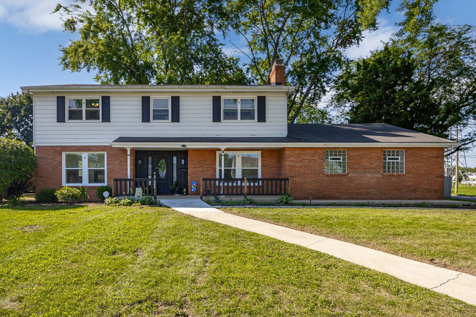 1914 W Acres RD, Joliet, IL 60435