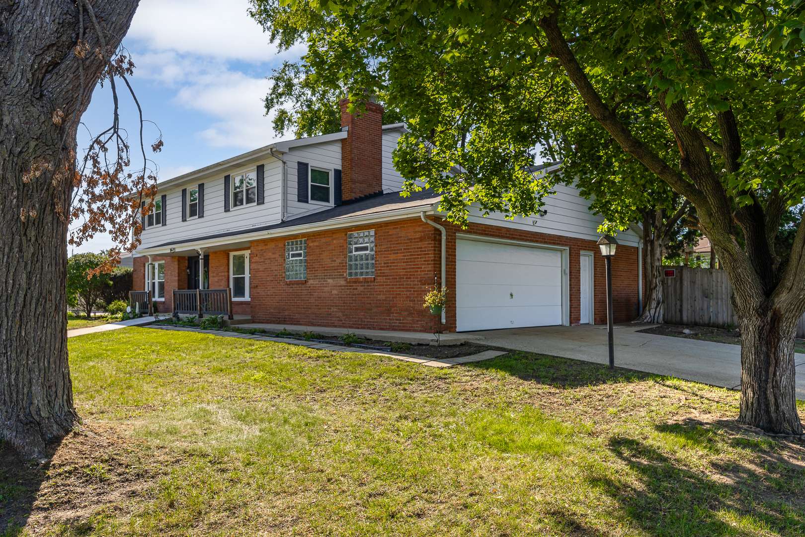 1914 W Acres RD, Joliet, IL 60435