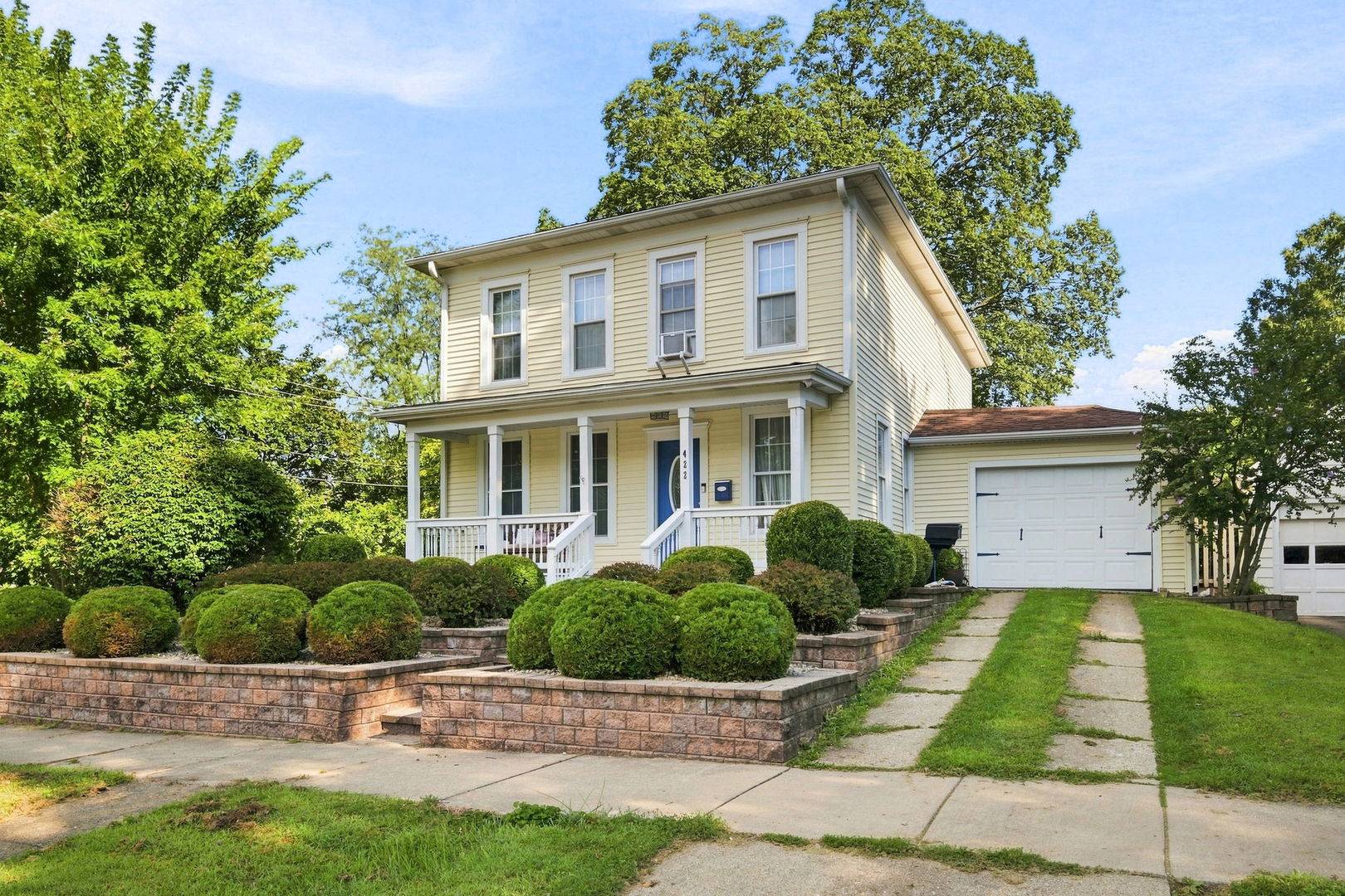 422 W Jefferson ST, Morris, IL 60450