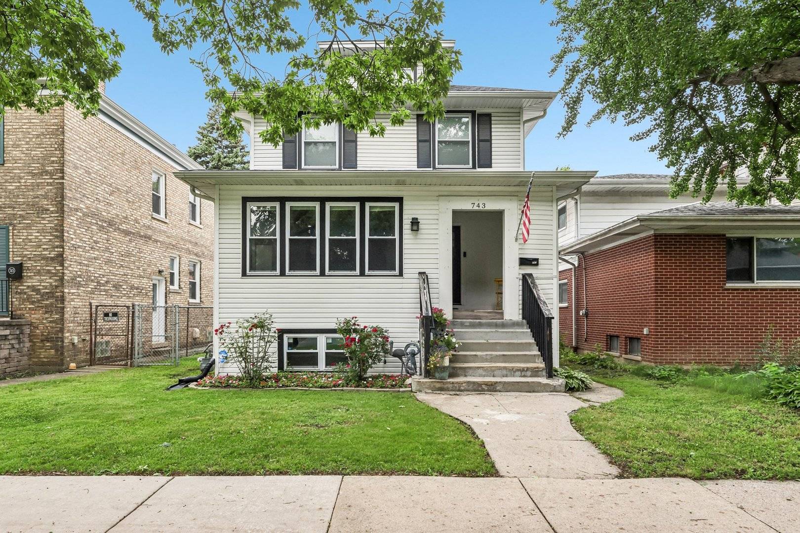 743 S Lombard AVE, Oak Park, IL 60304