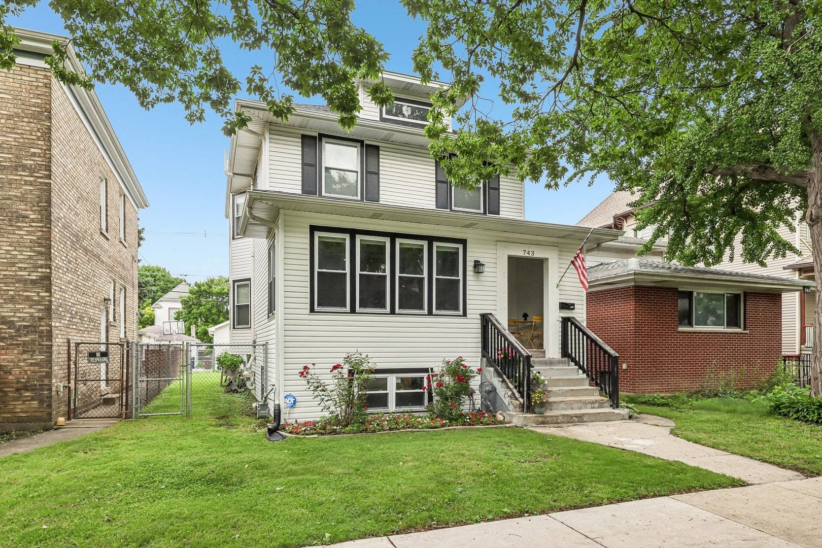 743 S Lombard AVE, Oak Park, IL 60304