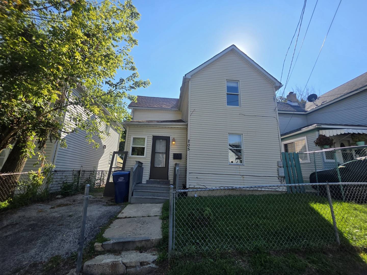 205 S Park AVE, Waukegan, IL 60085