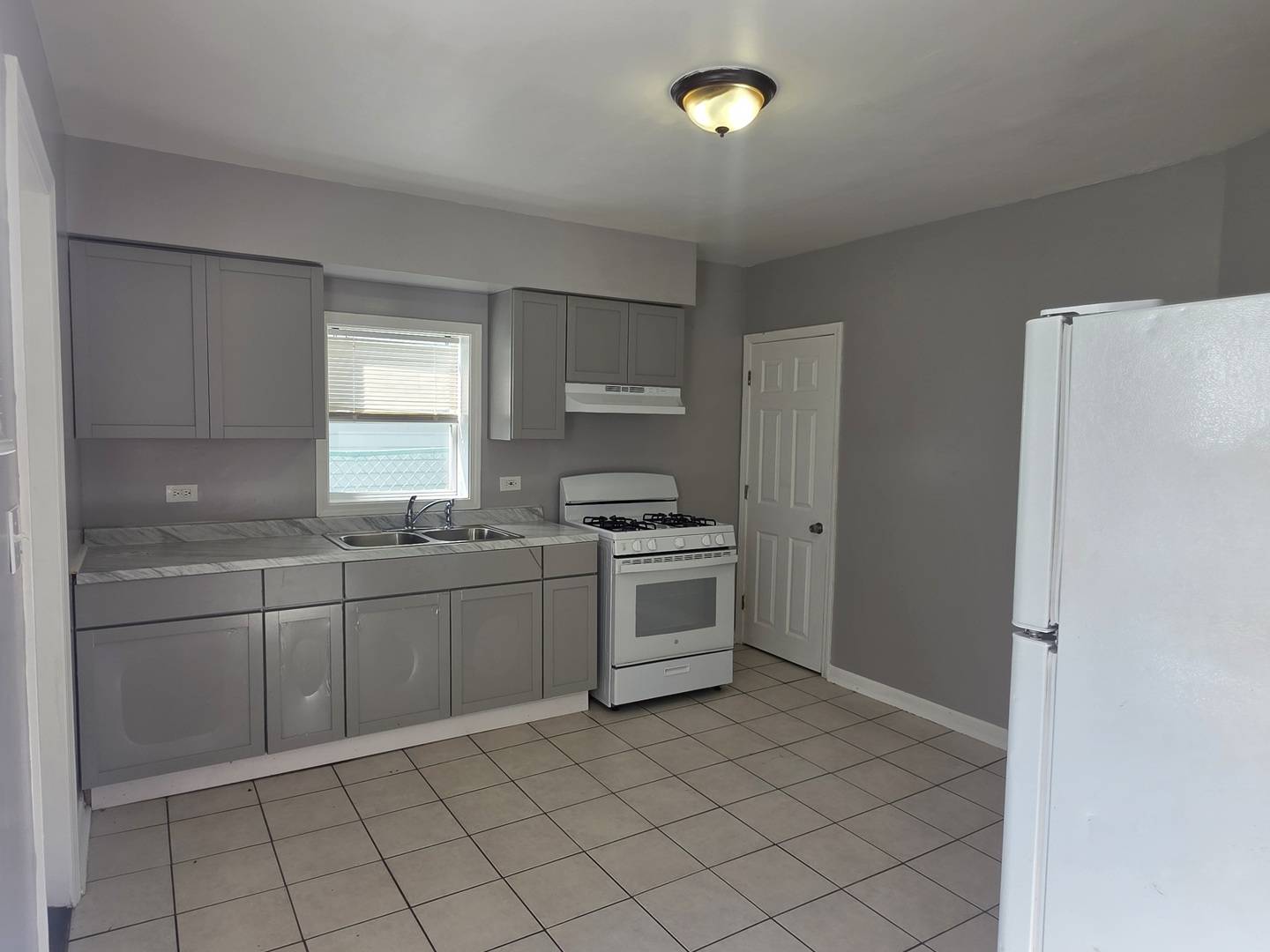 205 S Park AVE, Waukegan, IL 60085