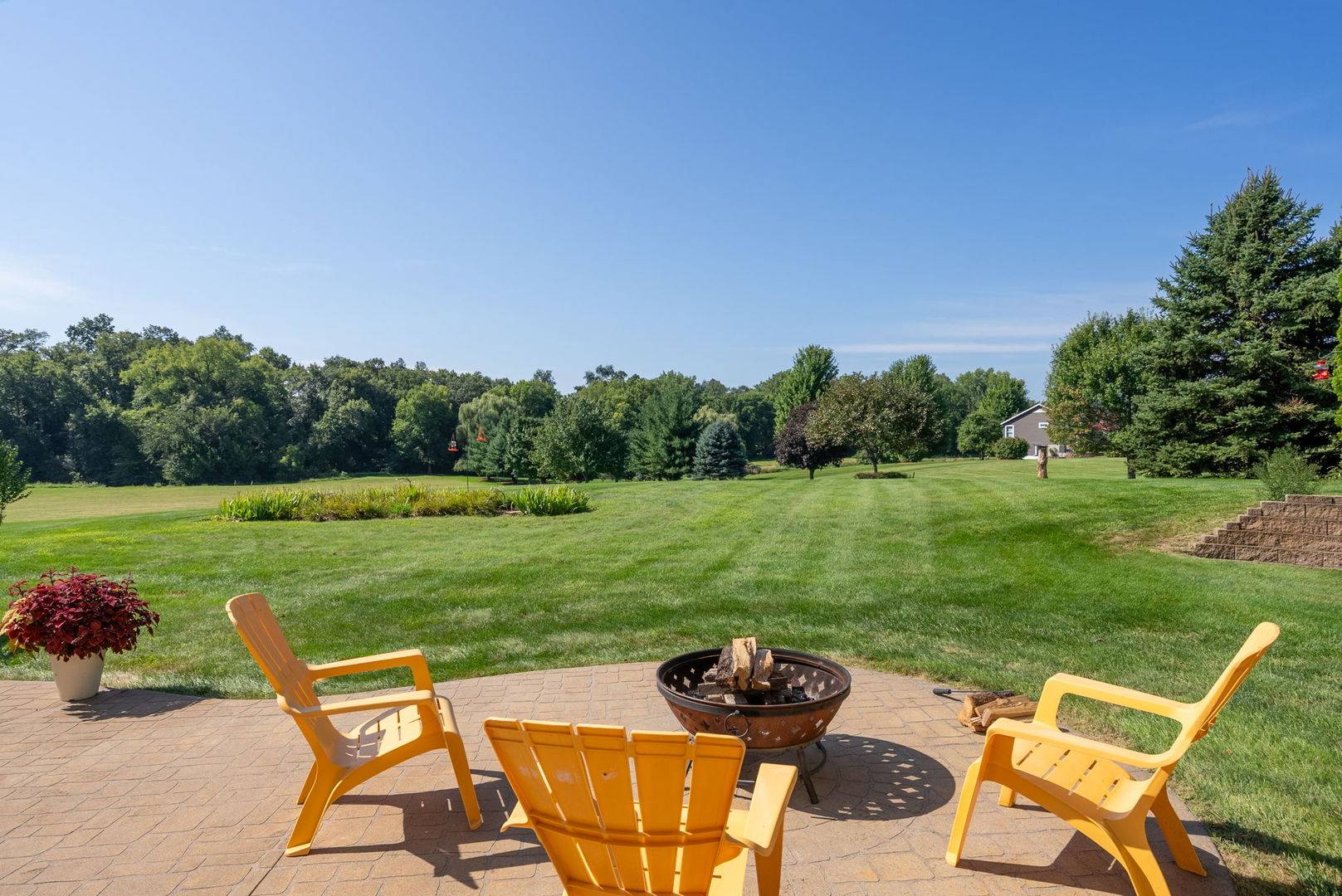 516 Randy DR, Clinton, IA 52732