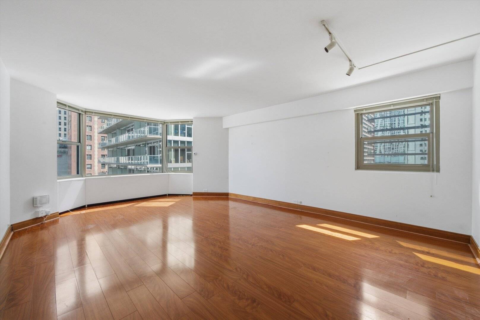 535 N MICHIGAN AVE #1009, Chicago, IL 60611