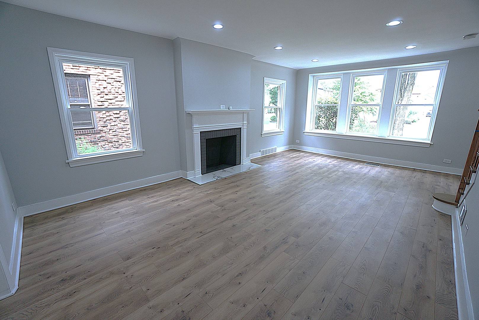 2315 W 112th ST, Chicago, IL 60643