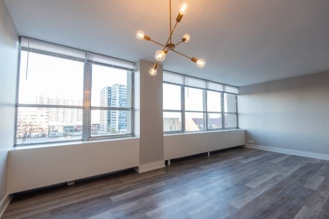 655 W Irving Park RD #604, Chicago, IL 60613