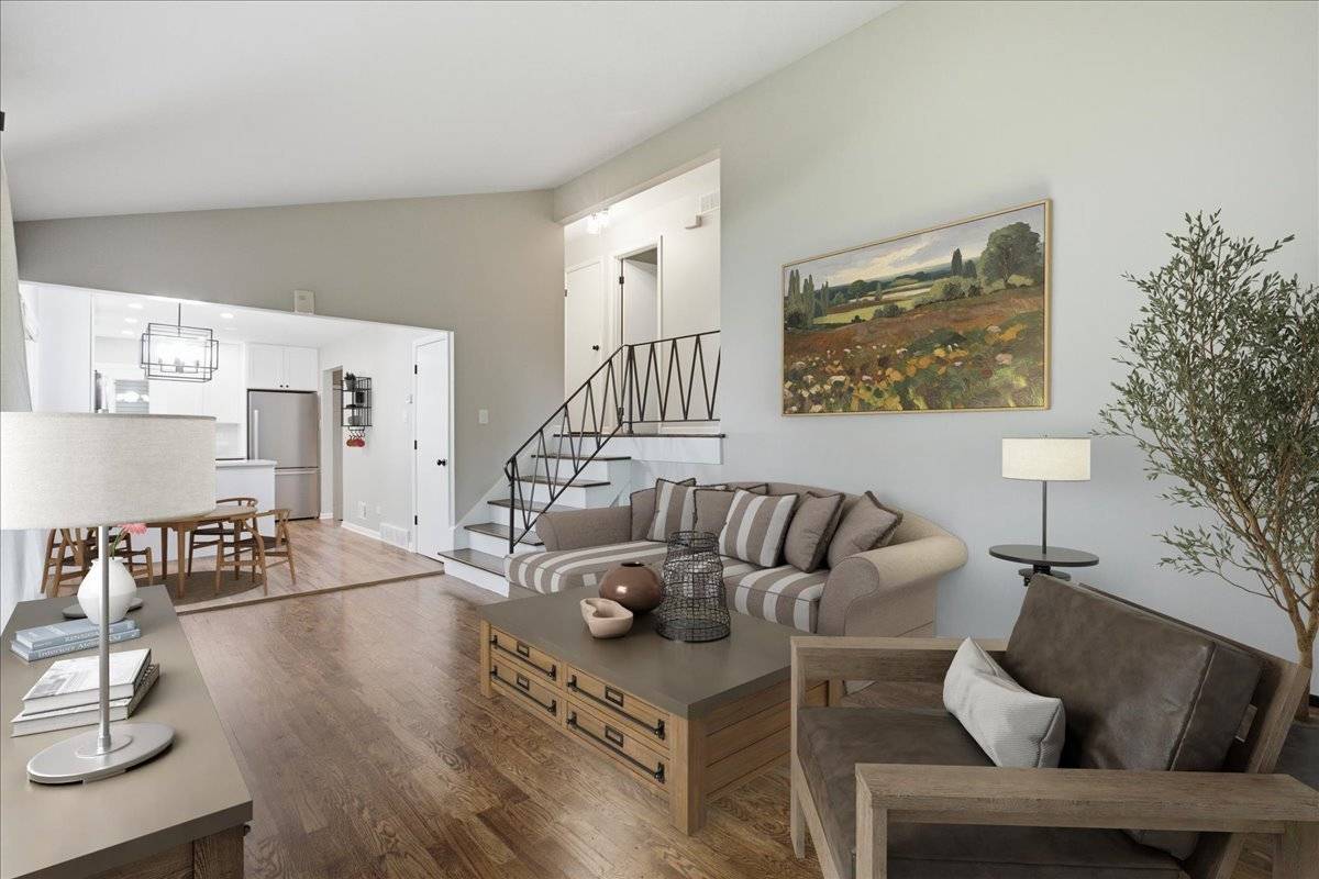 1108 Kim PL, Lemont, IL 60439