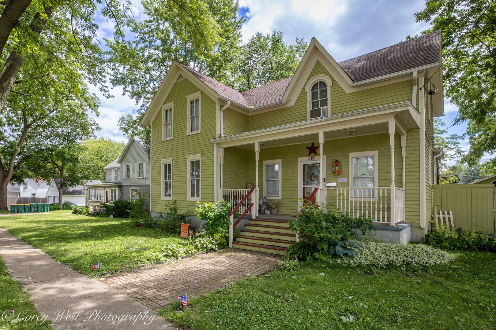 320 E High ST, Sycamore, IL 60178