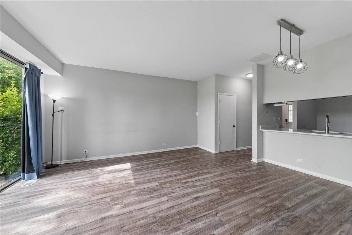 1459 Golfview DR, Glendale Heights, IL 60139