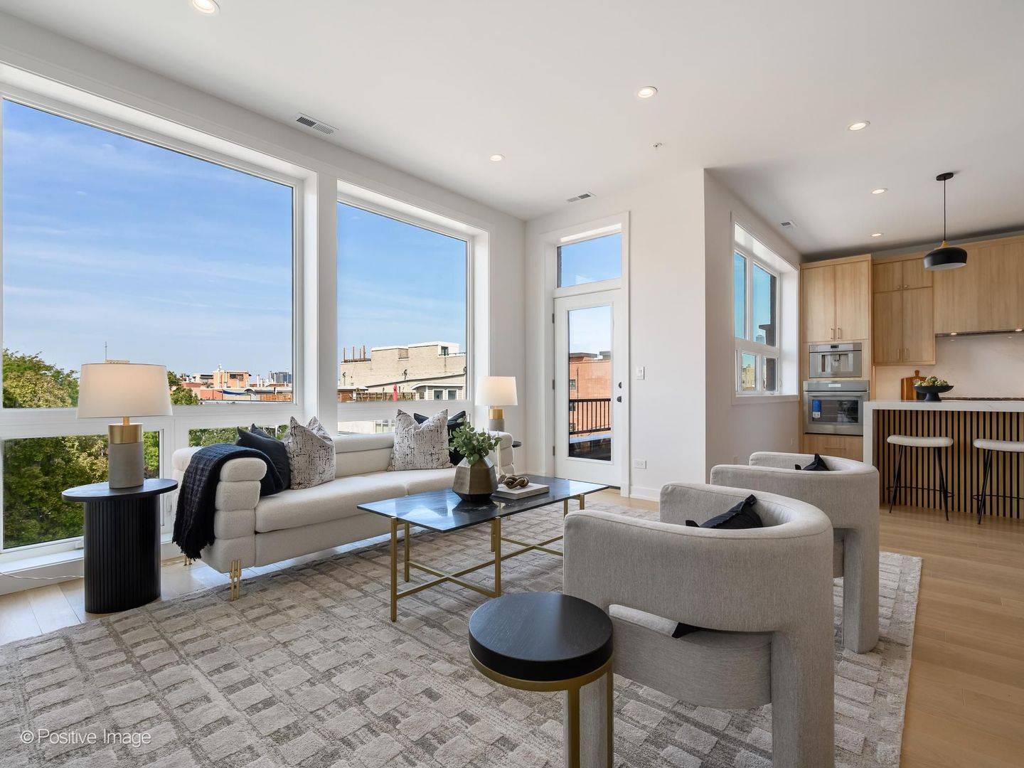 1345 W Grand AVE #4N, Chicago, IL 60642