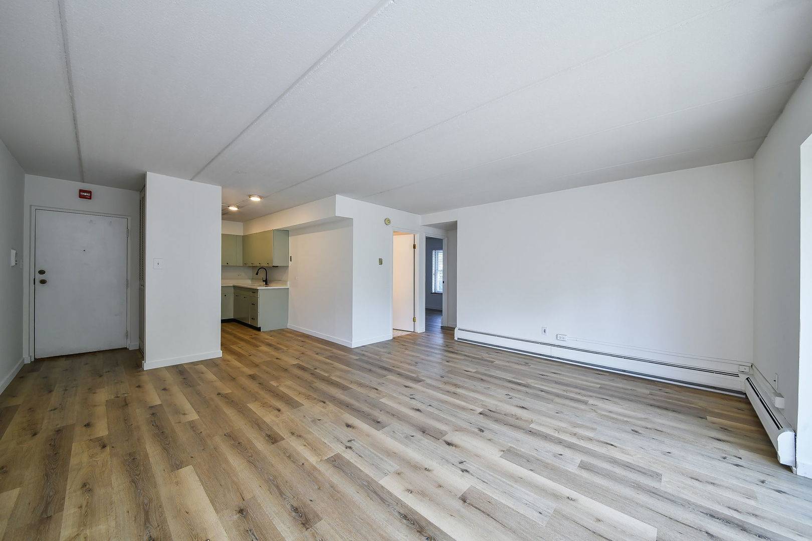 5125 Blodgett AVE #218T, Downers Grove, IL 60515