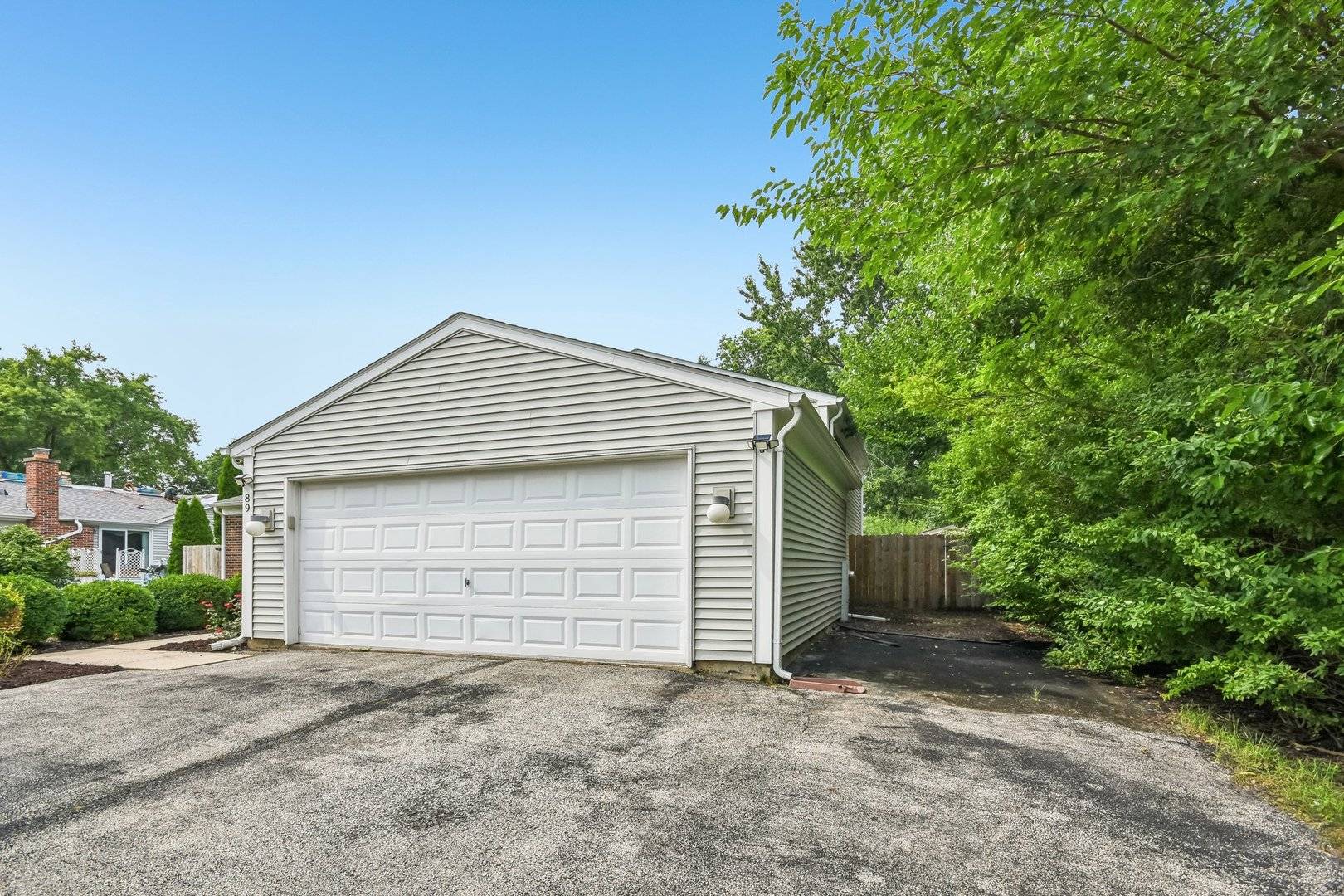 89 Foxcroft RD, Naperville, IL 60565