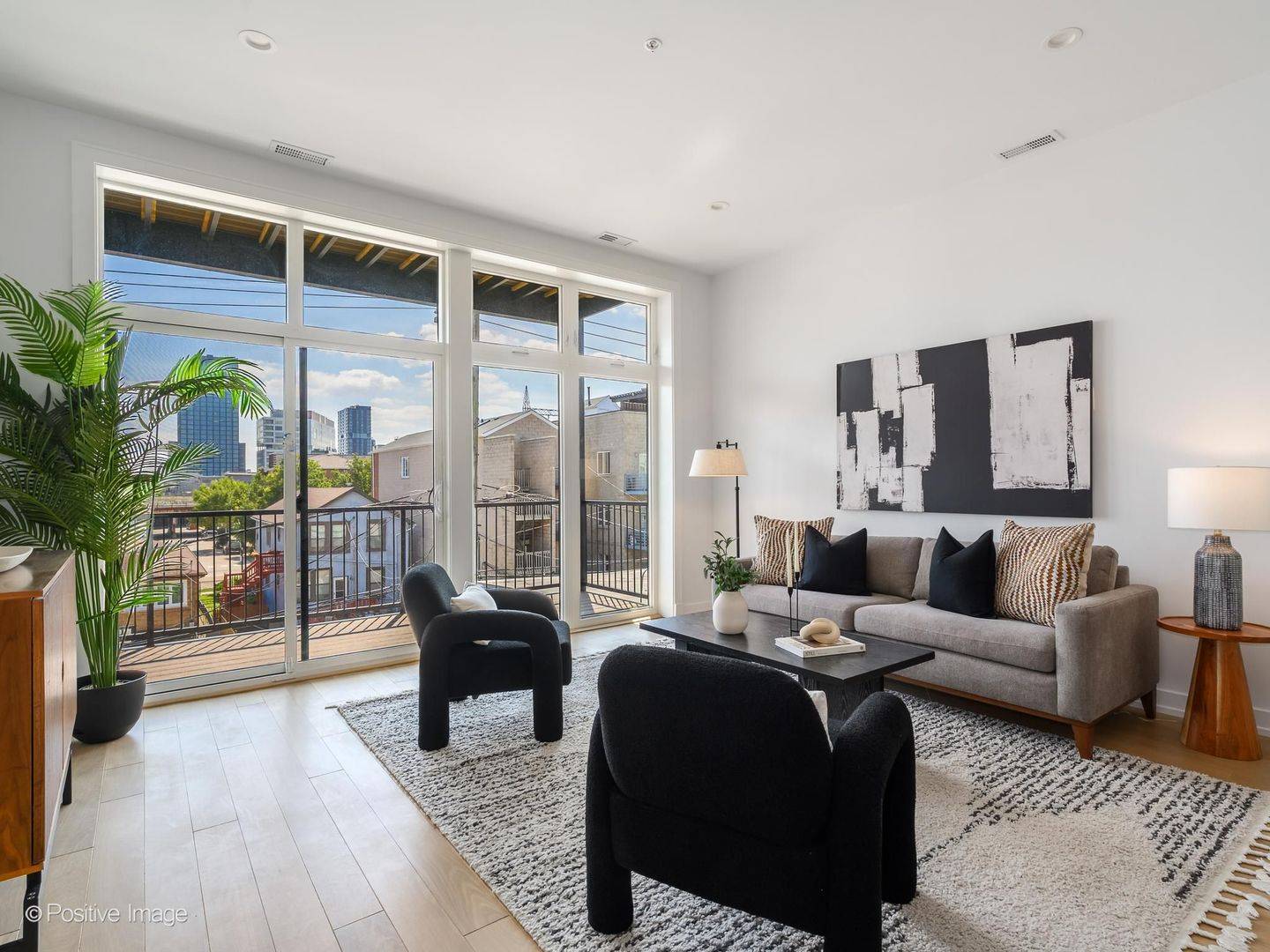 1345 W Grand AVE #3S, Chicago, IL 60642