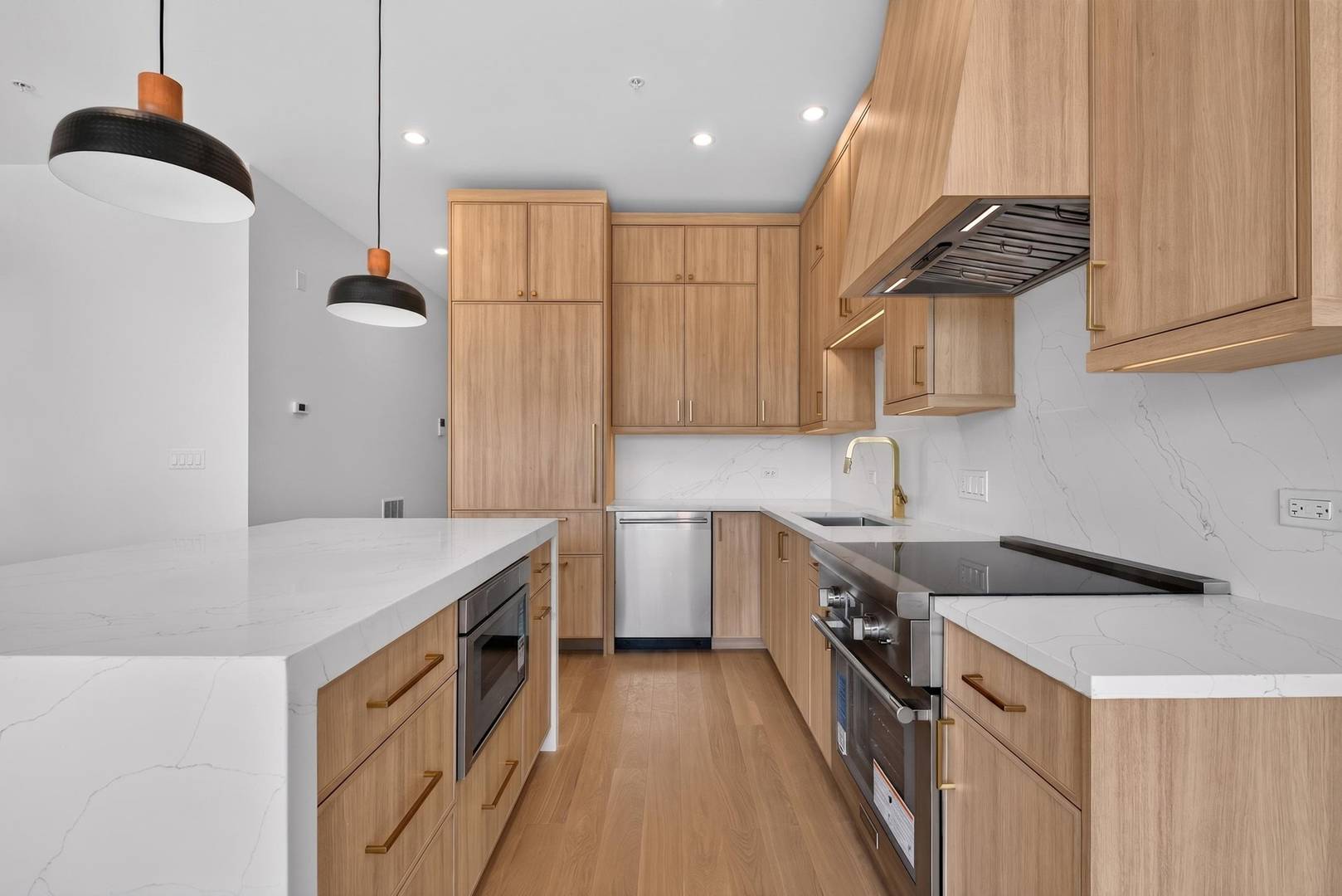 1345 W Grand AVE #2N, Chicago, IL 60642