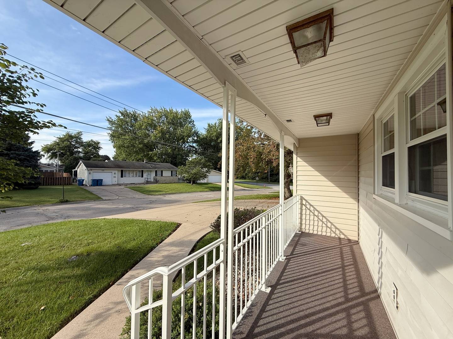709 36th AVE, East Moline, IL 61244