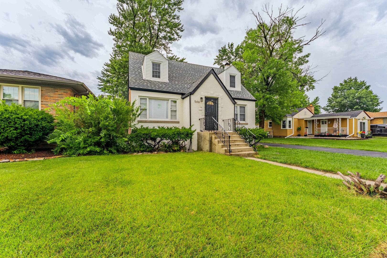 566 Hirsch AVE, Calumet City, IL 60409