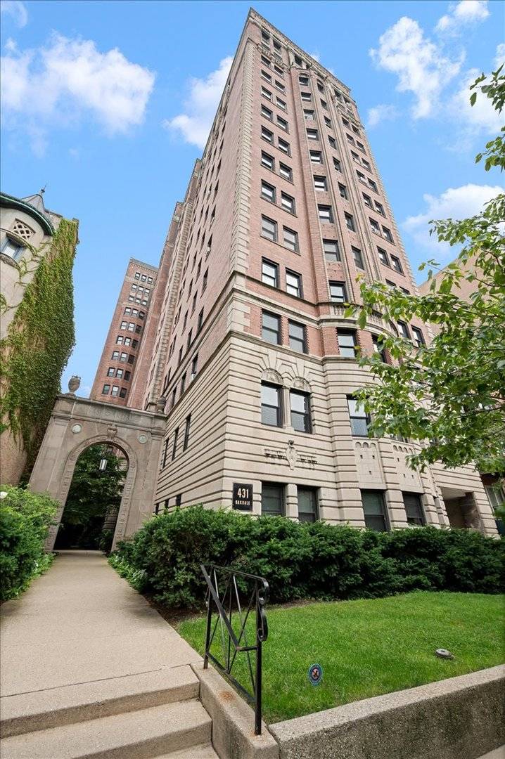 431 W Oakdale AVE #14A, Chicago, IL 60657