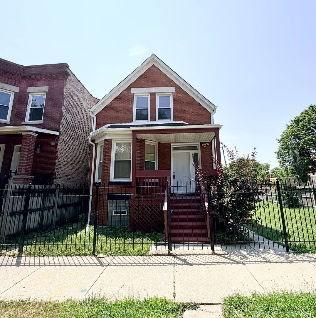 4155 W Arthington ST, Chicago, IL 60624