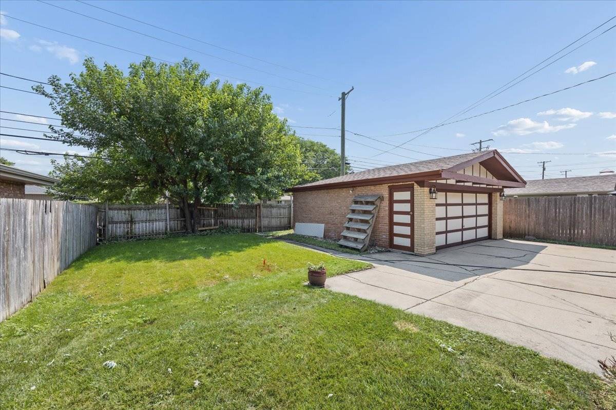 5239 Oakdale DR, Oak Lawn, IL 60453