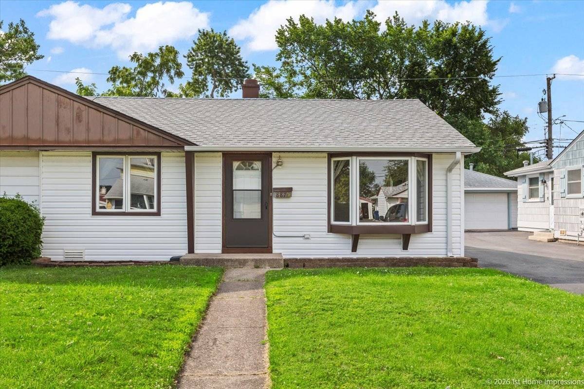 8875 S Corcoran RD, Hometown, IL 60456