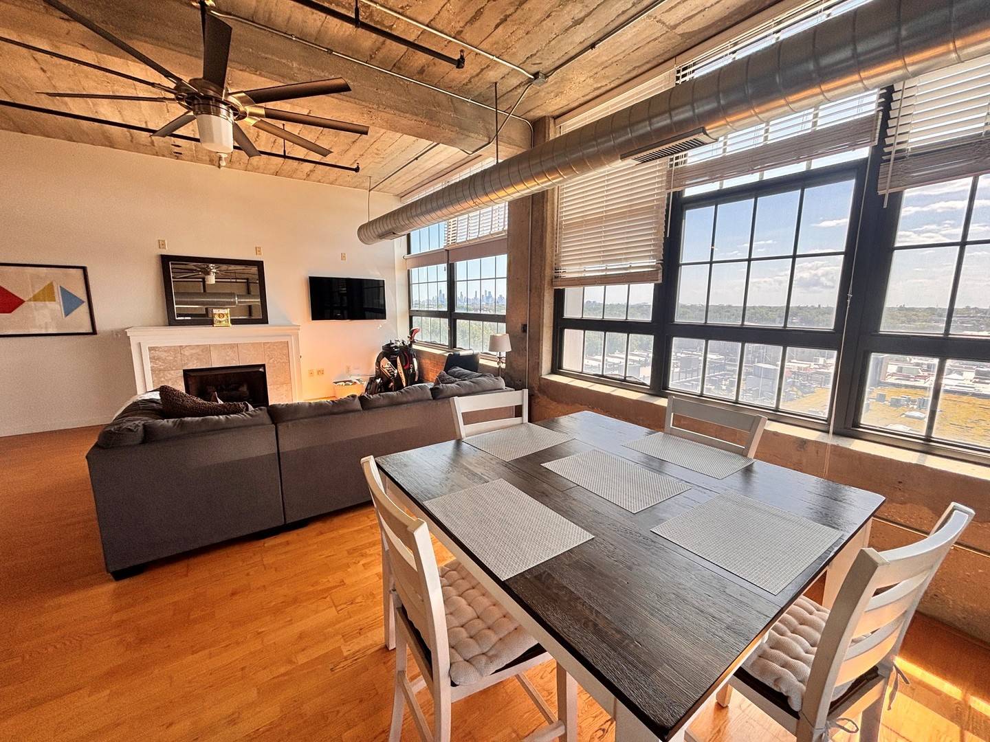 3963 W Belmont AVE #611, Chicago, IL 60618