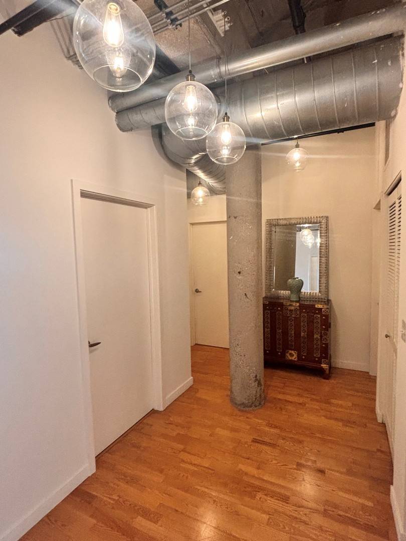 3963 W Belmont AVE #611, Chicago, IL 60618
