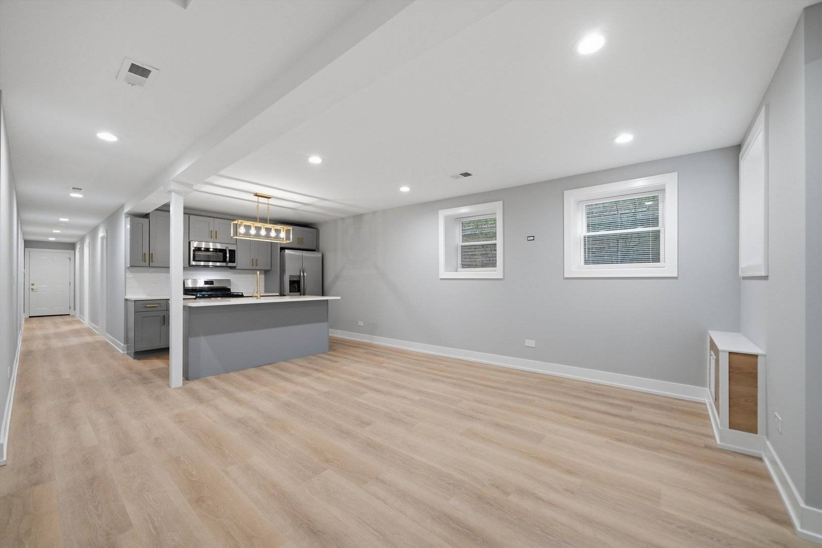 2442 W Wilson AVE #GDN, Chicago, IL 60625