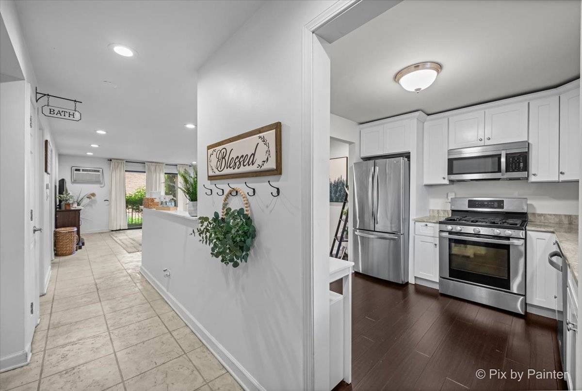 520 E Main ST #1C, Barrington, IL 60010