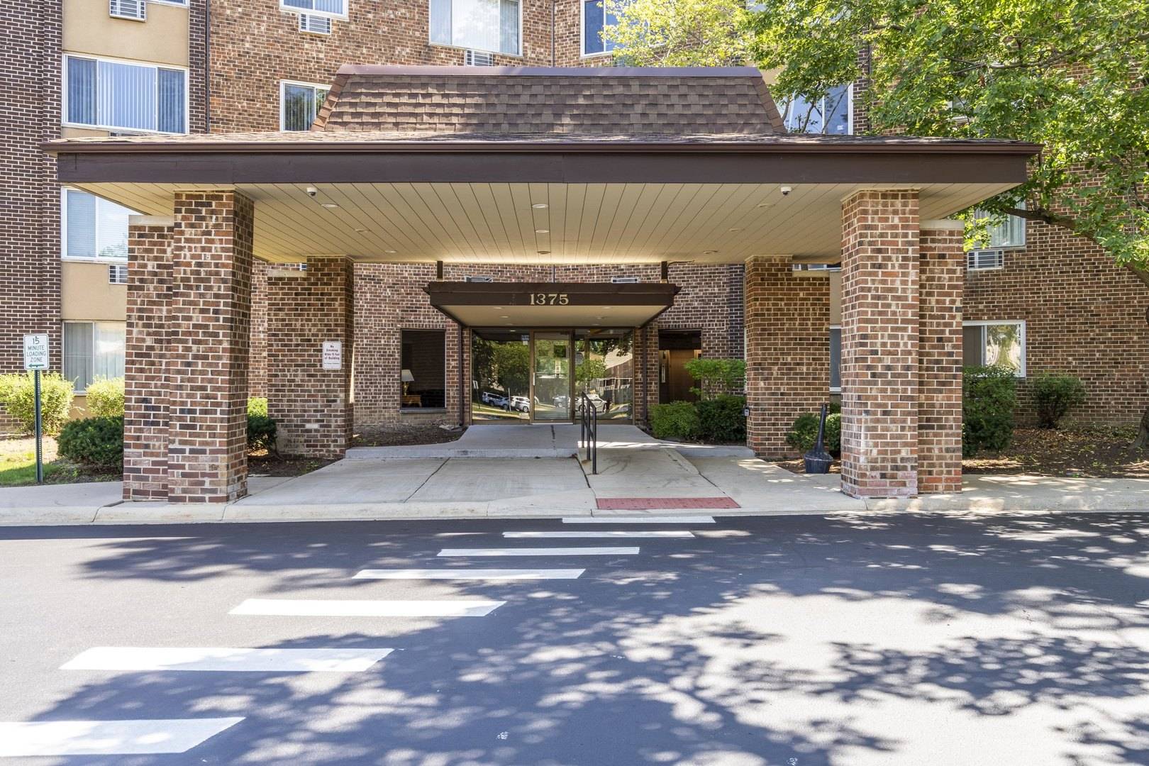 1375 Rebecca DR #218, Hoffman Estates, IL 60169