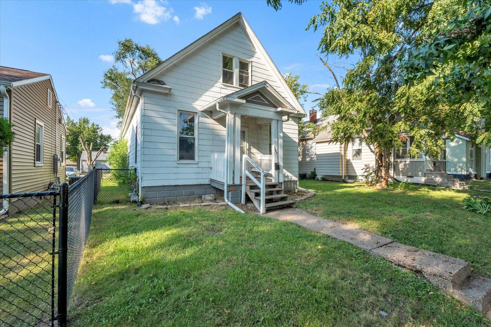 509 19th AVE, Rock Island, IL 61201