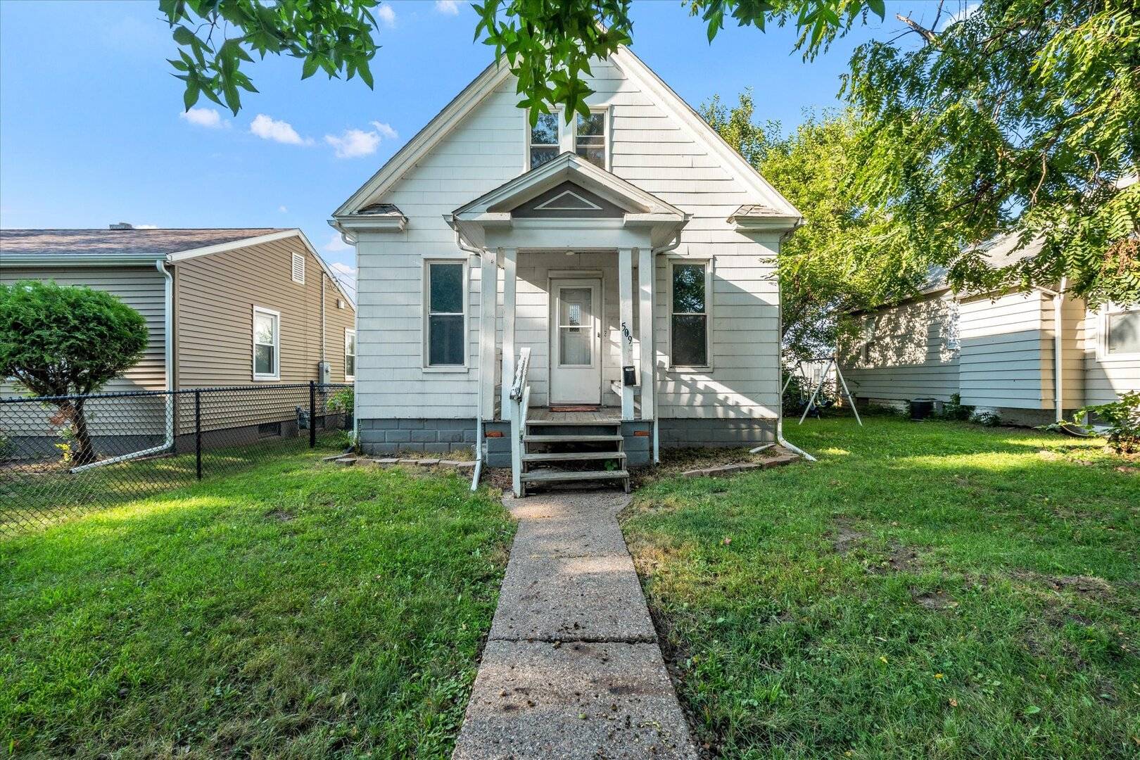 509 19th AVE, Rock Island, IL 61201